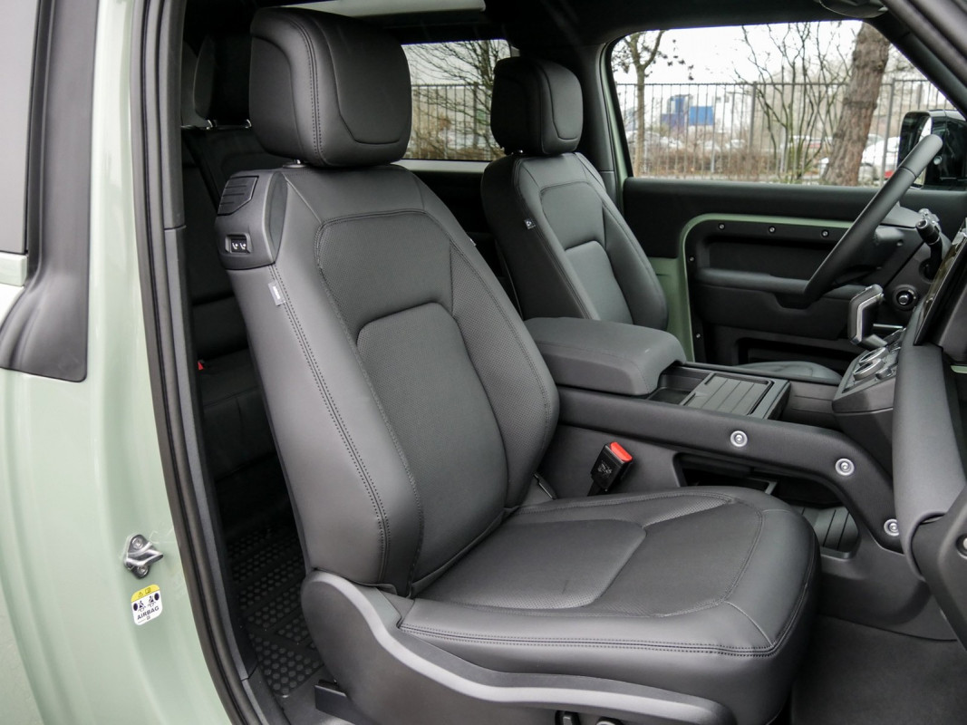 Land Rover Defender - SUV/Off-road - Grün - Gebrauchtwagen - Bild 6