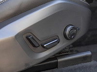 Volvo XC60 T6 Recharge Plug-In Hybrid - SUV/Off-road - Weiss - Gebrauchtwagen - Bild 11