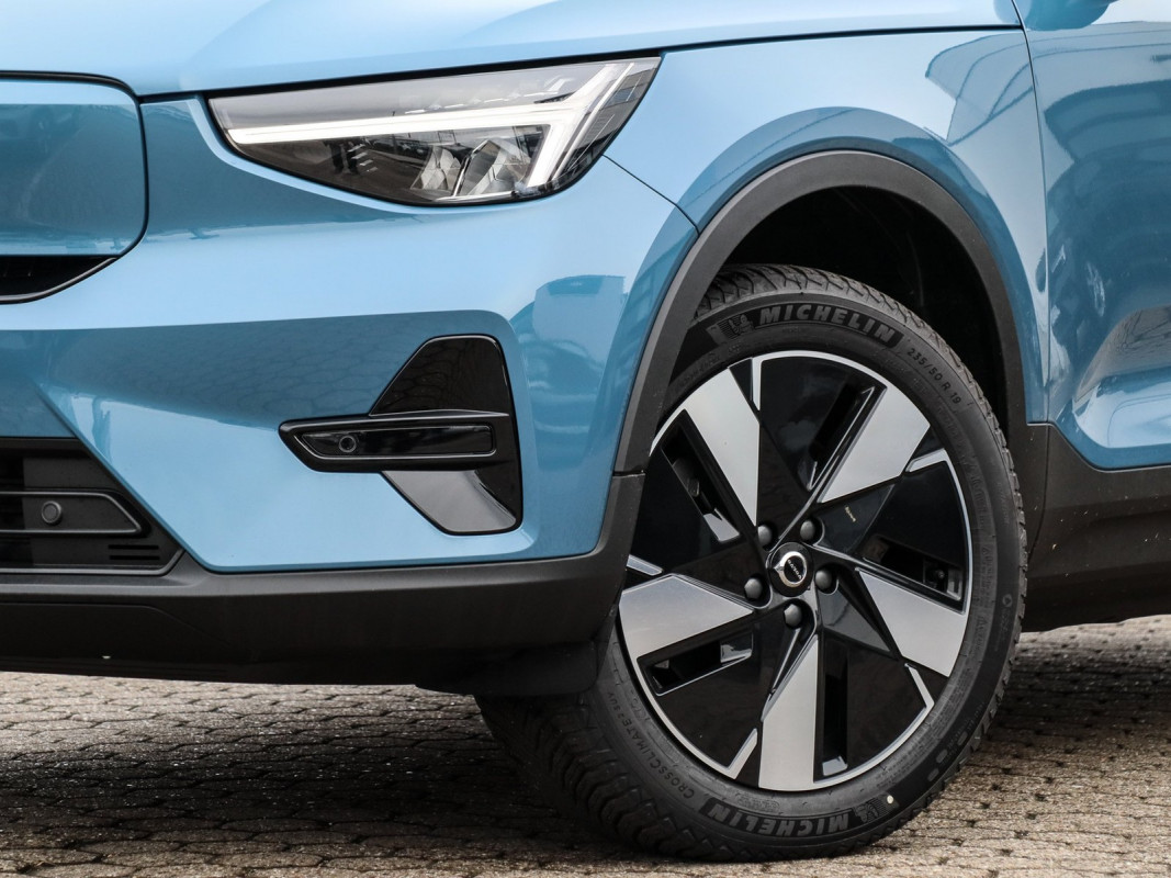 Volvo XC40 Recharge Pure Electric 2WD - SUV/Off-road - Blau - Gebrauchtwagen - Bild 6