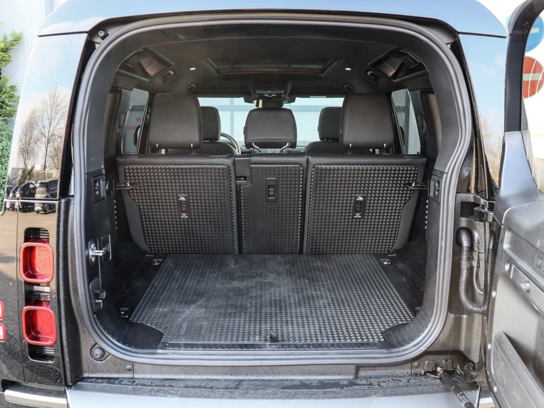 Land Rover Defender - SUV/Off-road - Schwarz - Gebrauchtwagen - Bild 10