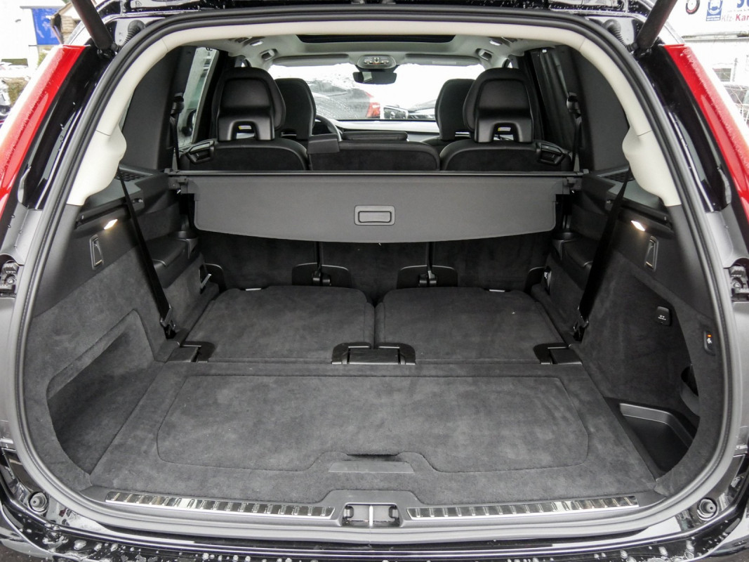 Volvo XC90 B5 D AWD - SUV/Off-road - Schwarz - Gebrauchtwagen - Bild 12