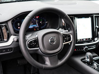 Volvo V60 Recharge Plug-In Hybrid AWD - Kombi - Blau - Neuwagen - Bild 8