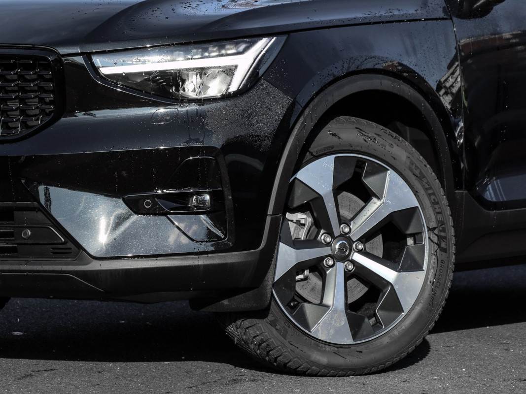 Volvo XC40 B3 (B) - SUV/Off-road - Schwarz - Gebrauchtwagen - Bild 6