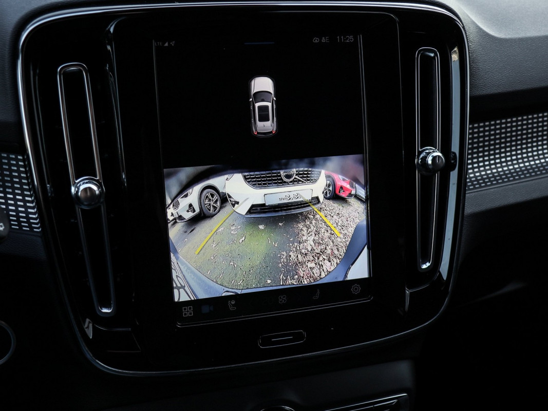 Volvo XC40 B3 (B) - SUV/Off-road - Schwarz - Gebrauchtwagen - Bild 13