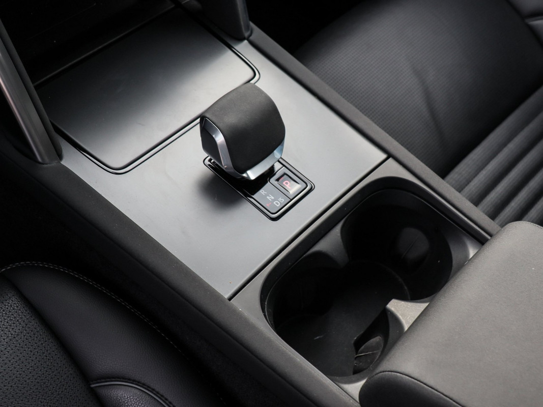 Land Rover Discovery Sport - SUV/Off-road - Schwarz - Gebrauchtwagen - Bild 9