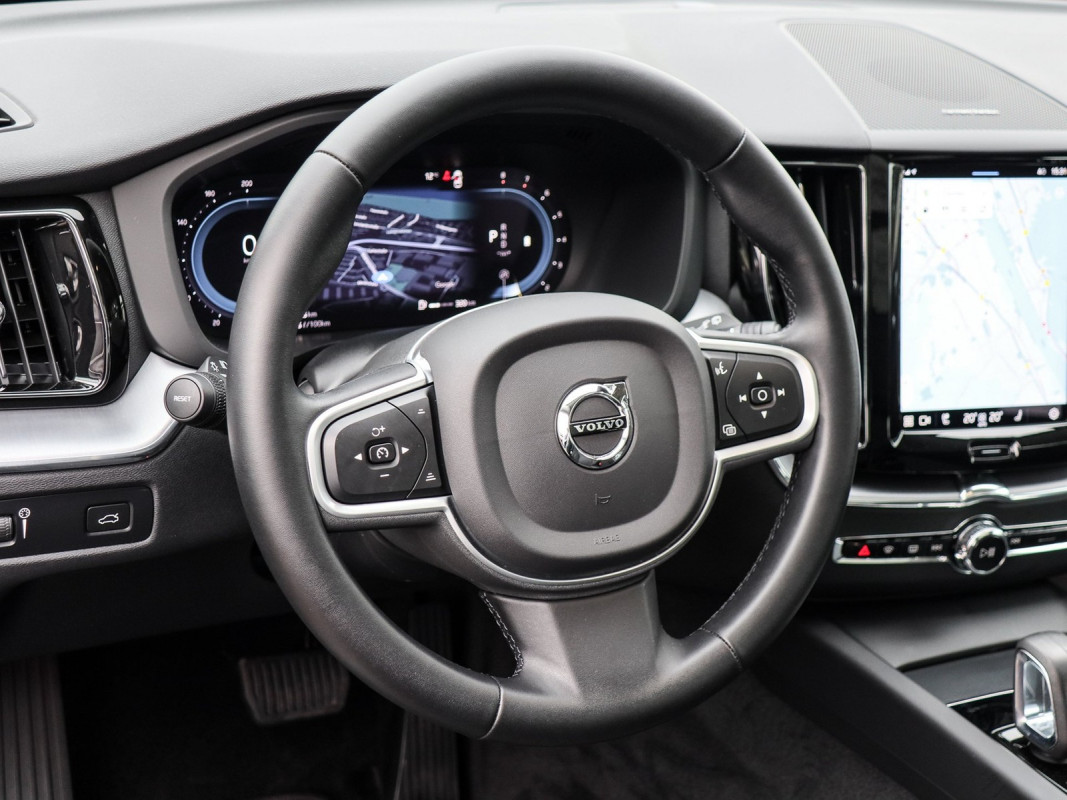 Volvo XC60 B5 - SUV/Off-road - Grau - Gebrauchtwagen - Bild 10