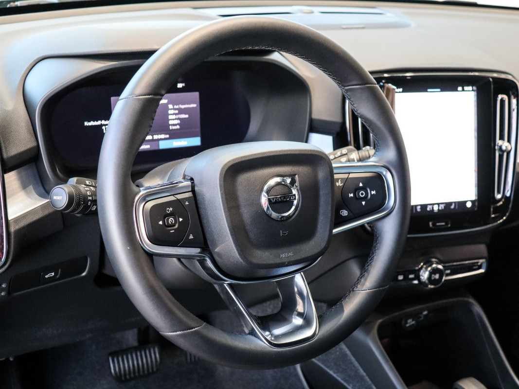 Volvo XC40 B4 (B) - SUV/Off-road - Grün - Gebrauchtwagen - Bild 10