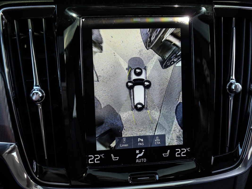 Volvo V90 T6 AWD - Kombi - Schwarz - Gebrauchtwagen - Bild 11