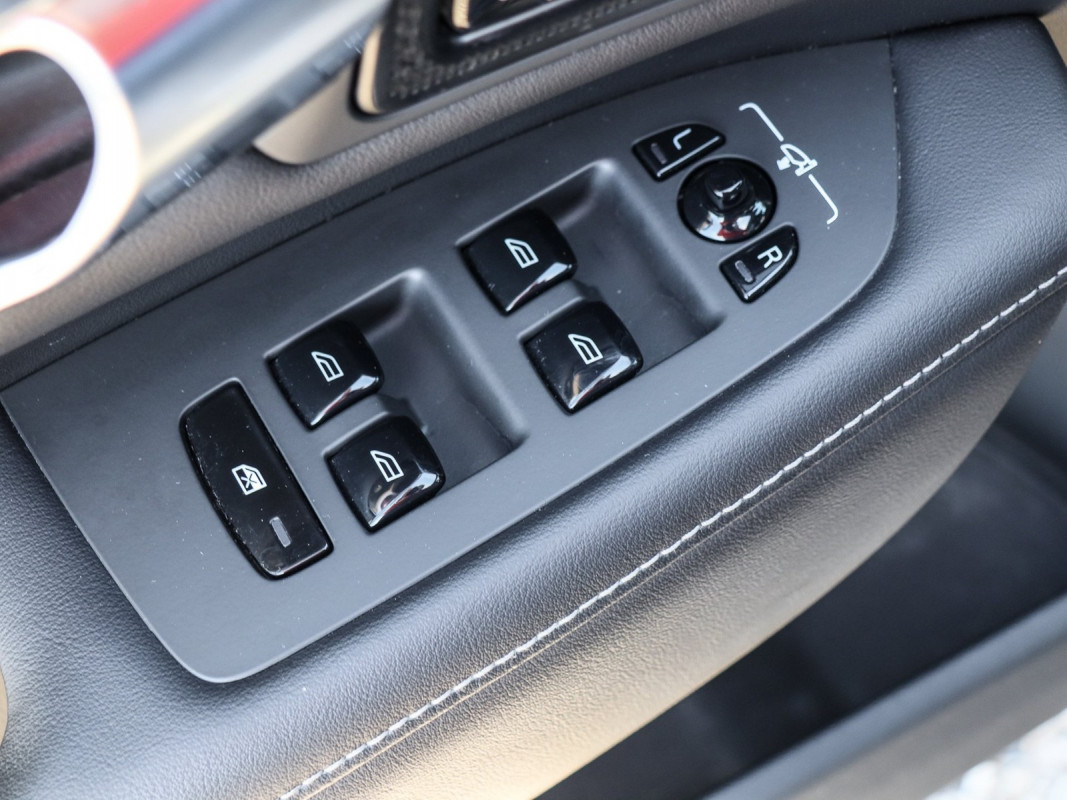 Volvo V90 T6 AWD - Kombi - Schwarz - Gebrauchtwagen - Bild 14