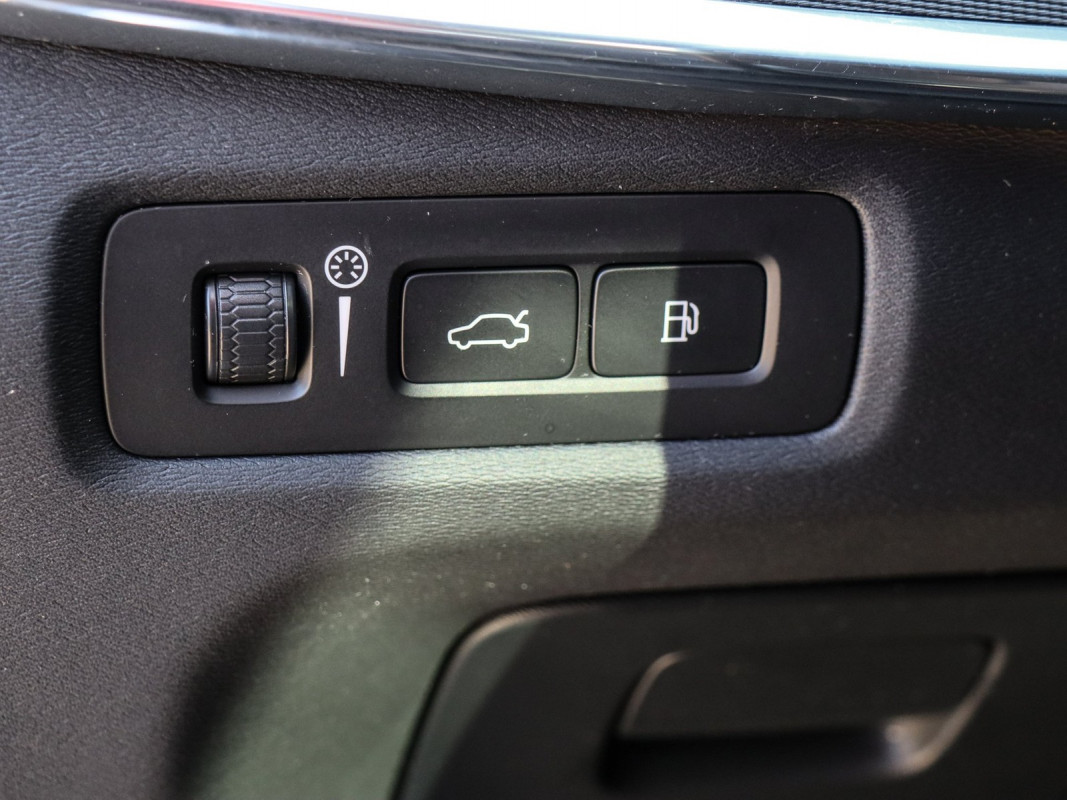 Volvo V90 T6 AWD - Kombi - Schwarz - Gebrauchtwagen - Bild 15