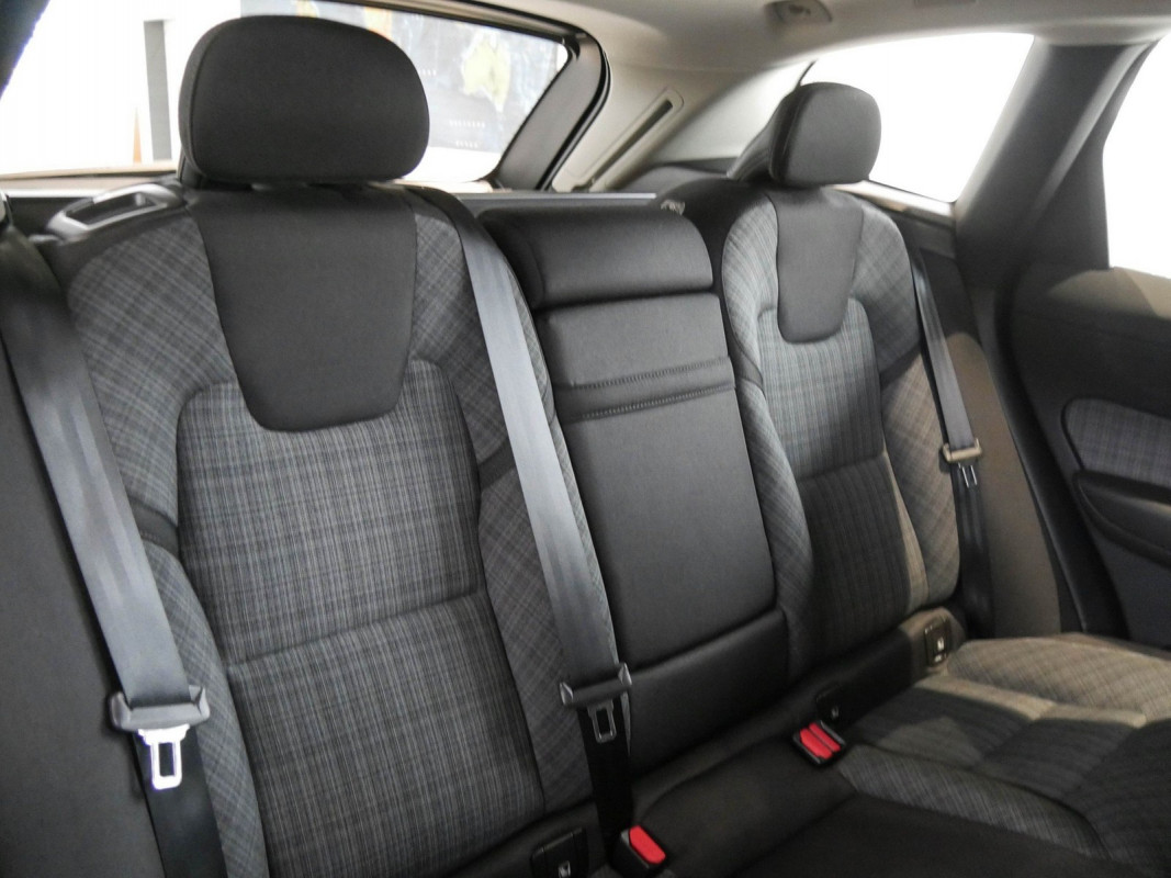 Volvo XC60 - SUV/Off-road - Grau - Gebrauchtwagen - Bild 5