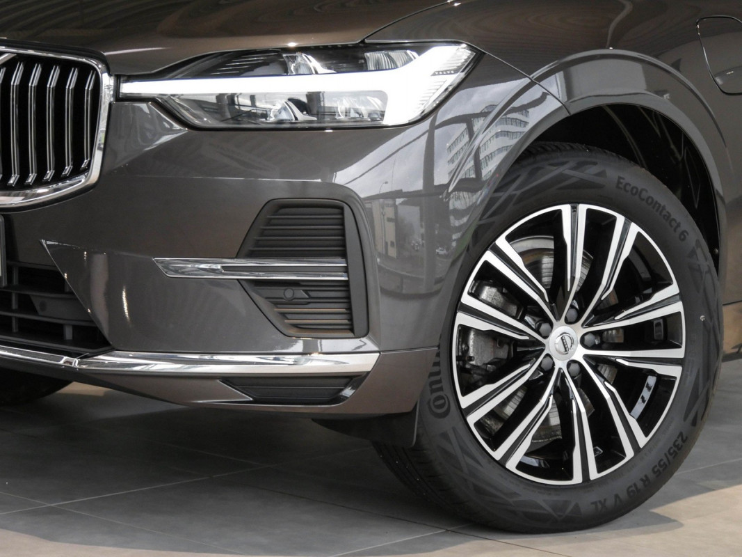 Volvo XC60 - SUV/Off-road - Grau - Gebrauchtwagen - Bild 6