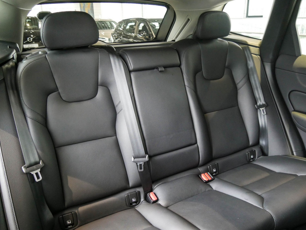 Volvo XC60 - SUV/Off-road - Schwarz - Gebrauchtwagen - Bild 5