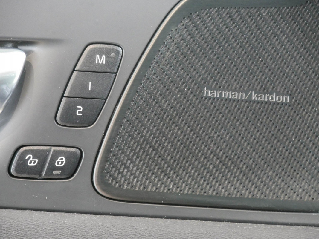 Volvo XC60 - SUV/Off-road - Schwarz - Gebrauchtwagen - Bild 13