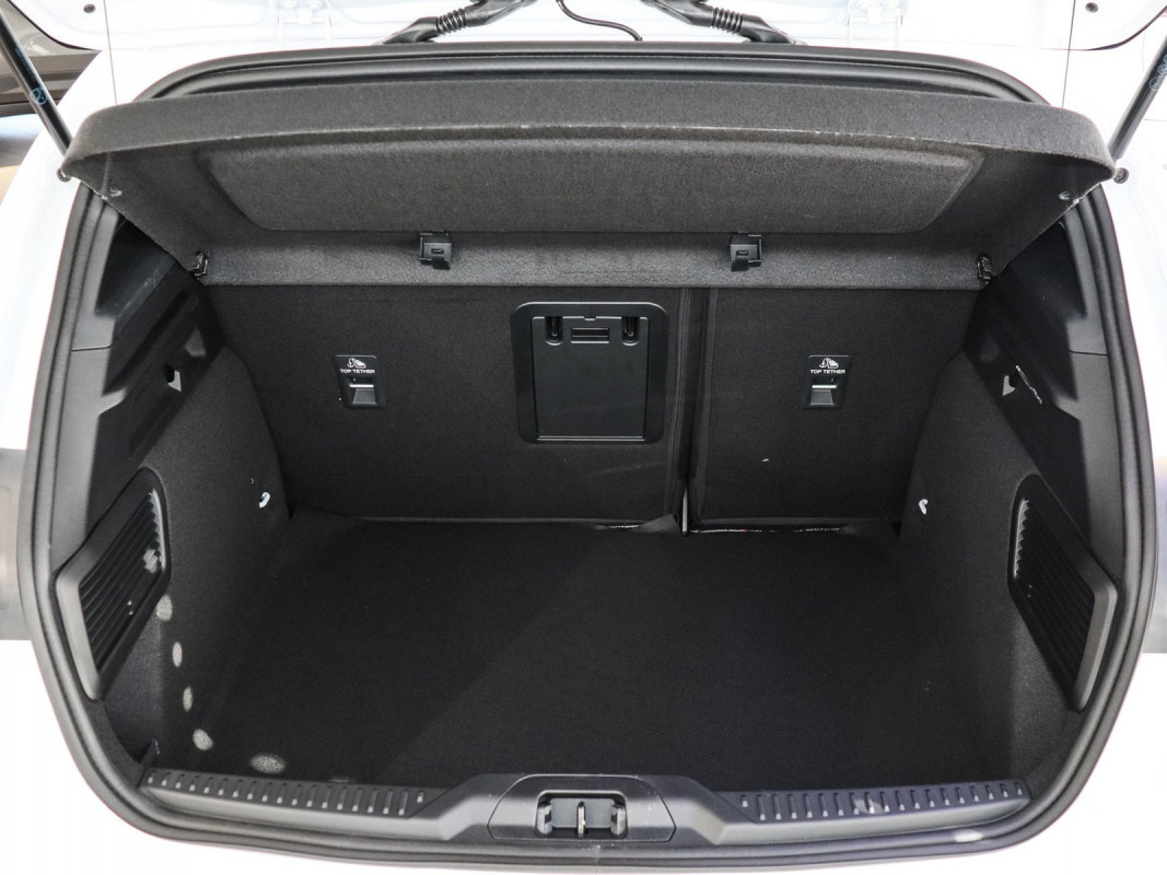 Ford Focus 5-türer - Limousine - Weiss - Neuwagen - Bild 10