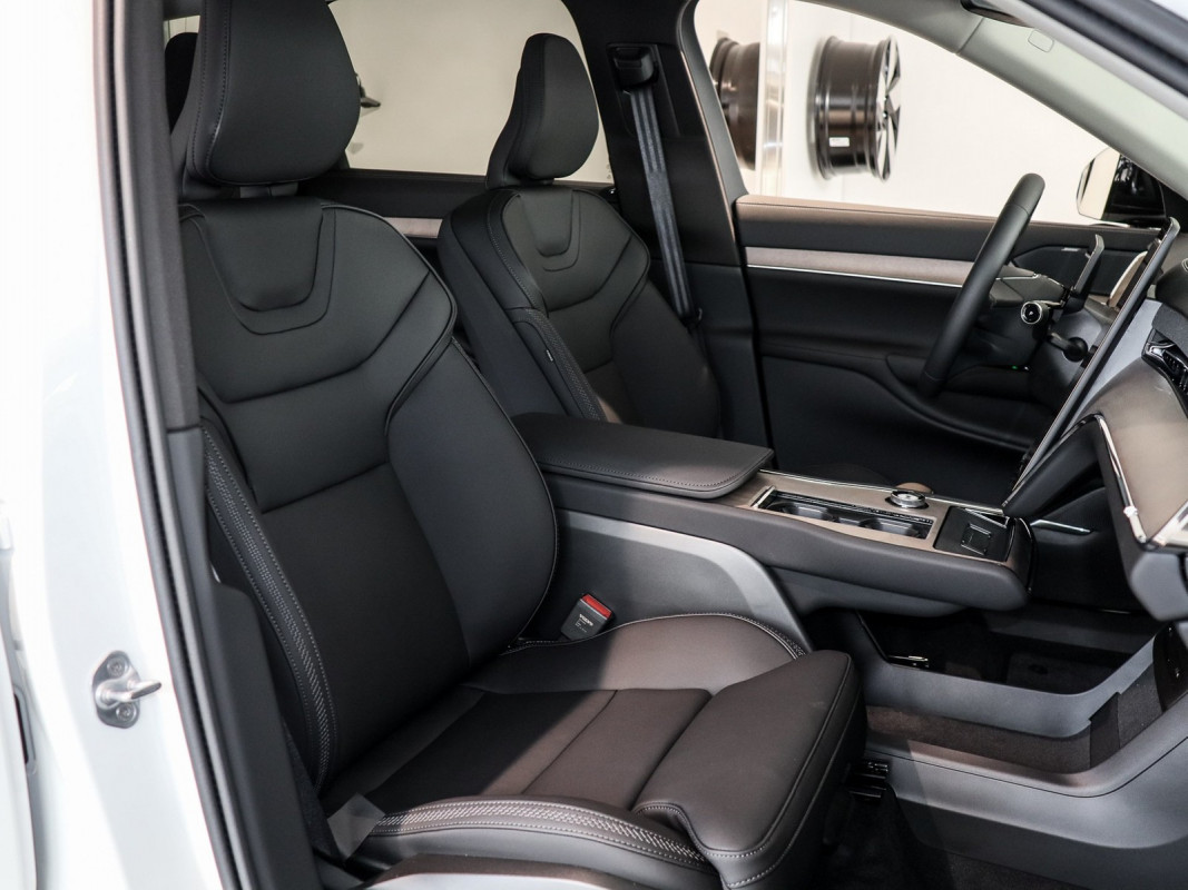 Volvo EX90 Twin Performance AWD - SUV/Off-road - Weiss - Gebrauchtwagen - Bild 7