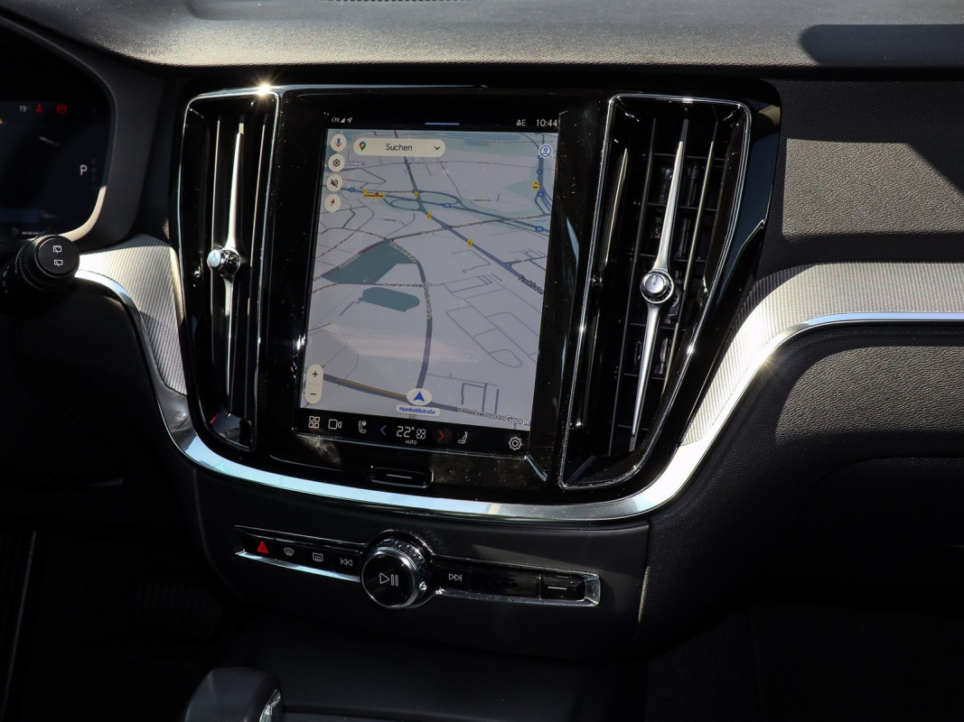 Volvo V60 B4 (B) - Kombi - Weiss - Gebrauchtwagen - Bild 9