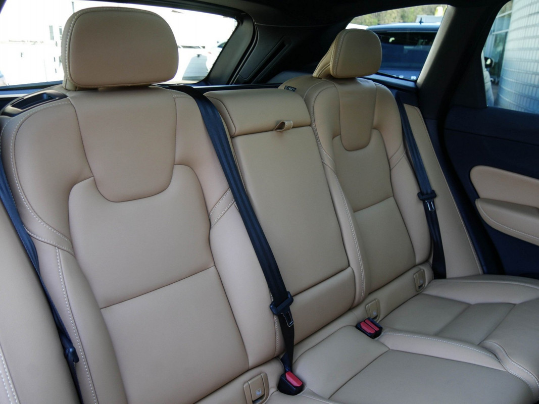 Volvo XC60 - SUV/Off-road - Blau - Gebrauchtwagen - Bild 5