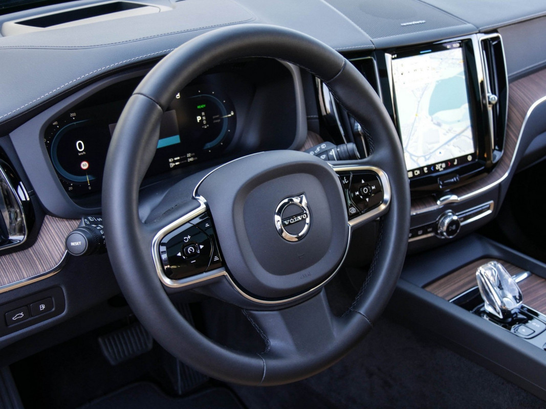 Volvo XC60 - SUV/Off-road - Blau - Gebrauchtwagen - Bild 10