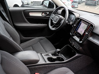 Volvo XC40 B4 Momentum Pro - SUV/Off-road - Schwarz - Gebrauchtwagen - Bild 3