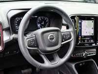 Volvo XC40 B4 Momentum Pro - SUV/Off-road - Schwarz - Gebrauchtwagen - Bild 10
