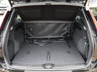Volvo XC40 B4 Momentum Pro - SUV/Off-road - Schwarz - Gebrauchtwagen - Bild 12