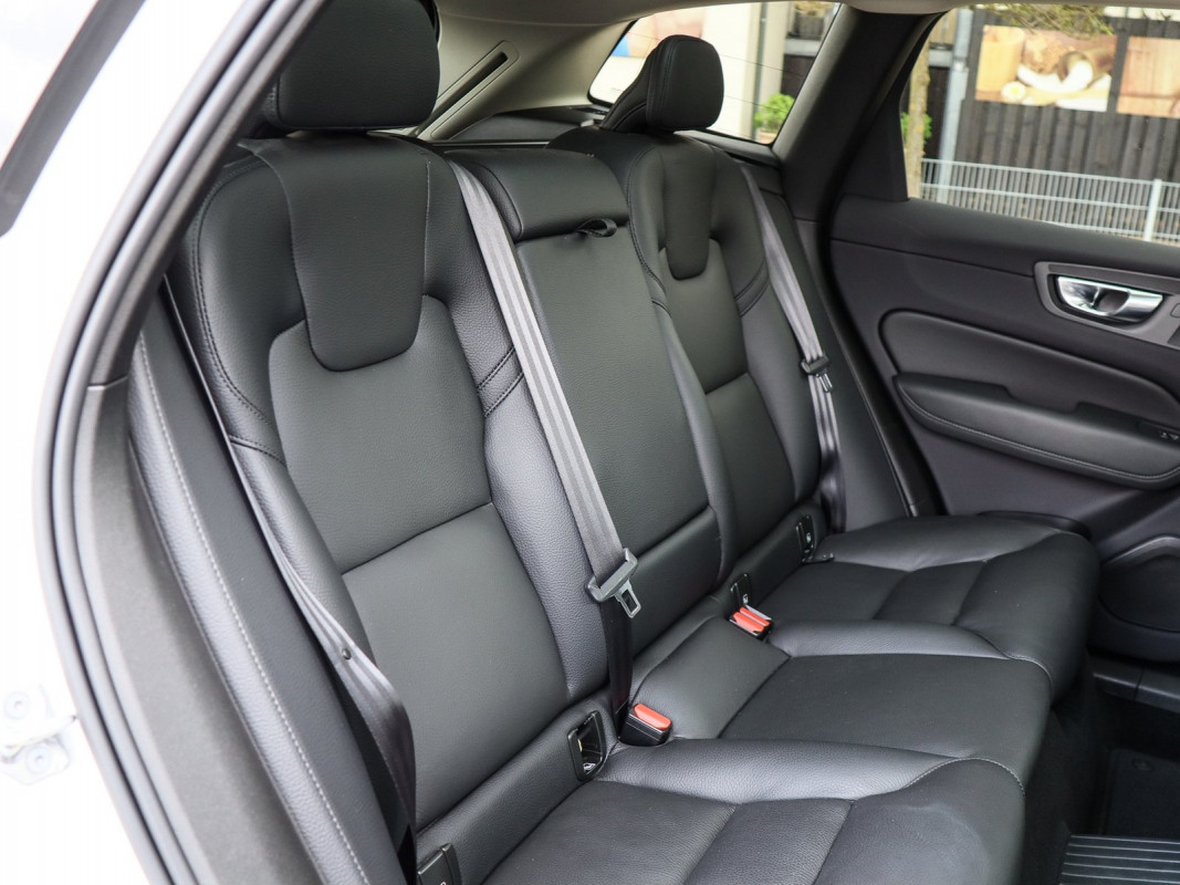 Volvo XC60 T8 - SUV/Off-road - Weiss - Gebrauchtwagen - Bild 5