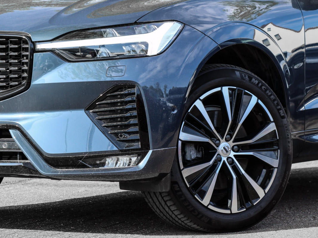 Volvo XC60 B4 (D) - SUV/Off-road - Blau - Gebrauchtwagen - Bild 6