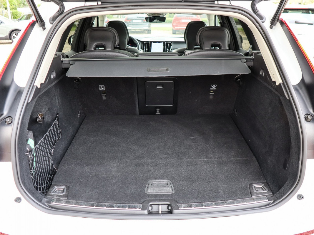 Volvo XC60 T8 - SUV/Off-road - Weiss - Gebrauchtwagen - Bild 12