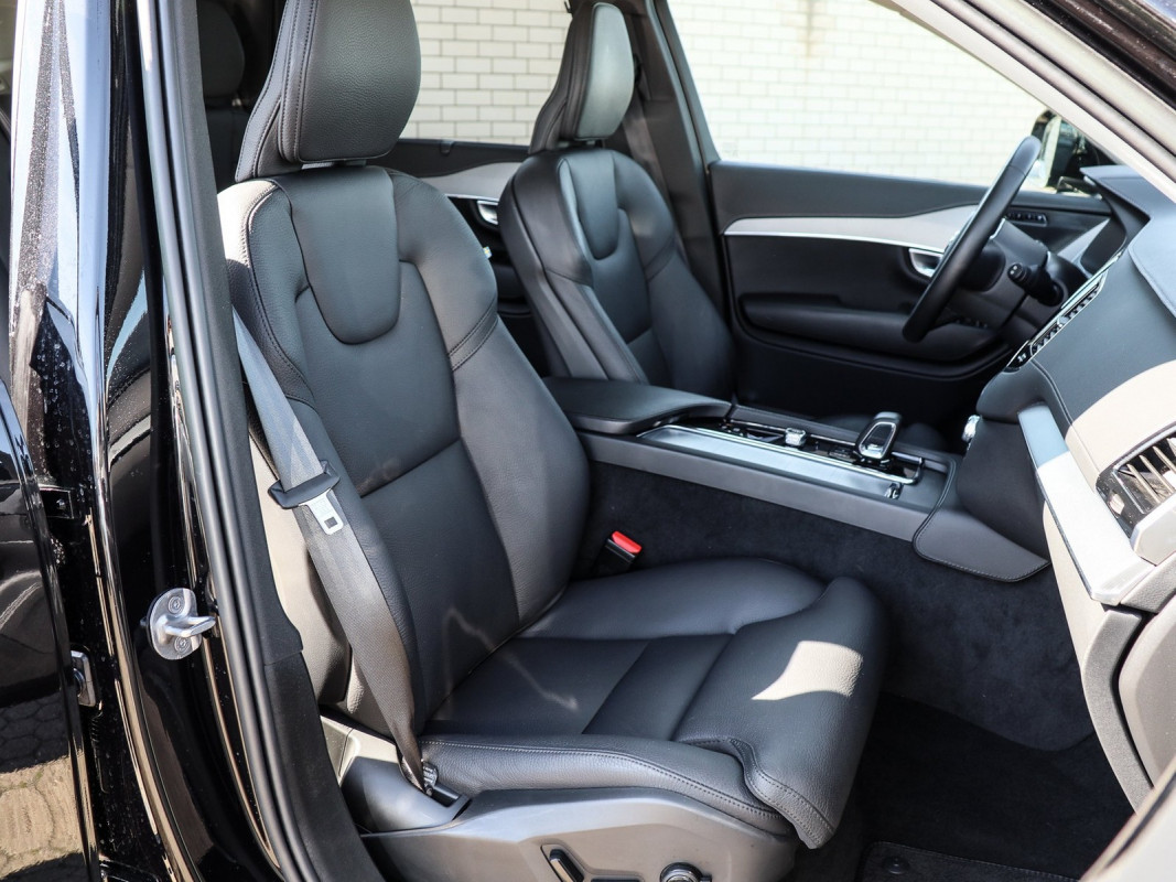 Volvo XC90 Recharge Plug-In Hybrid - SUV/Off-road - Schwarz - Gebrauchtwagen - Bild 7