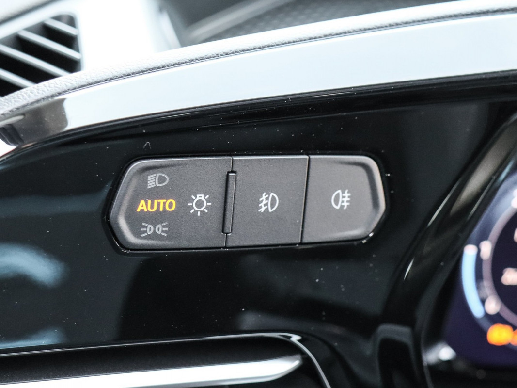 Ford Tourneo Connect - Van/Minibus - Grau - Neuwagen - Bild 13
