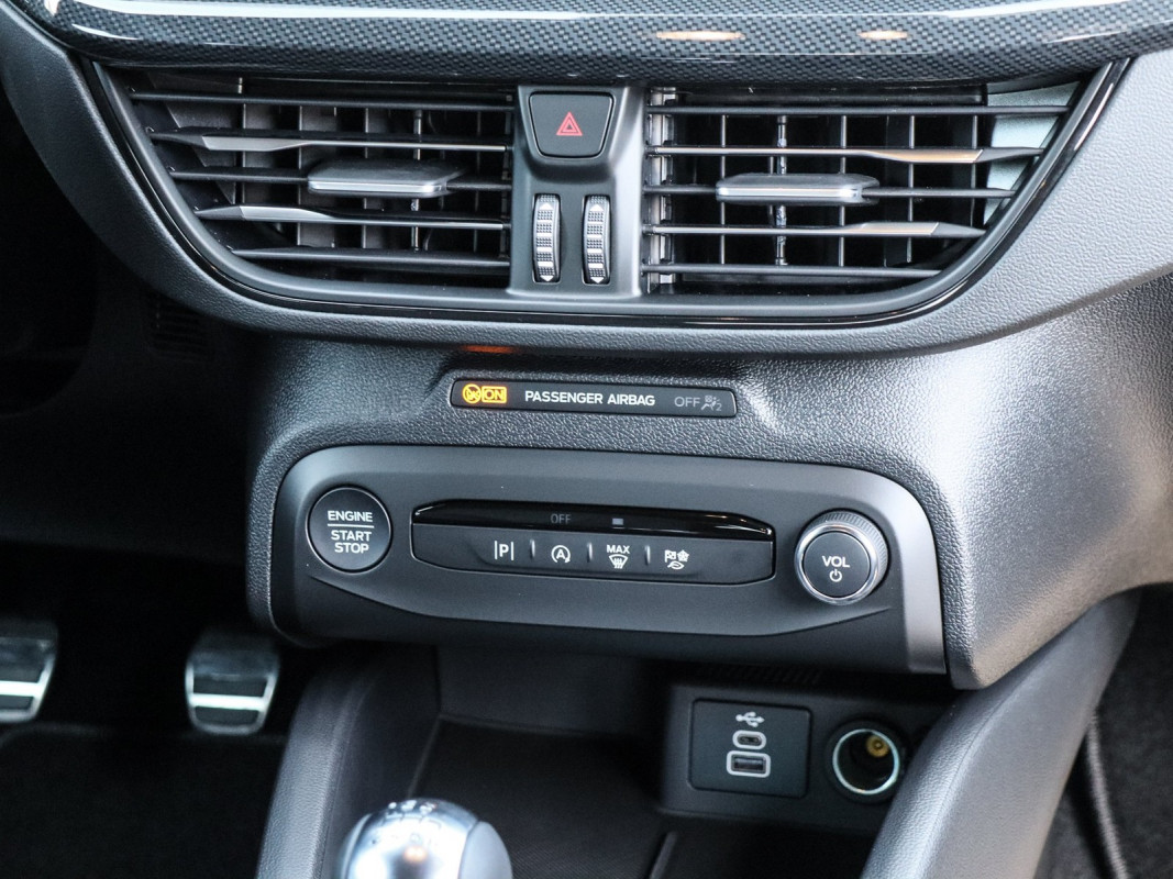 Ford Focus Turnier - Kombi - Weiss - Tageszulassung - Bild 8