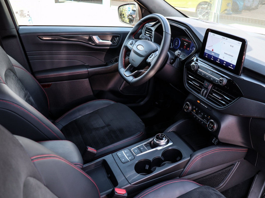 Ford Kuga - SUV/Off-road - Weiss - Gebrauchtwagen - Bild 3