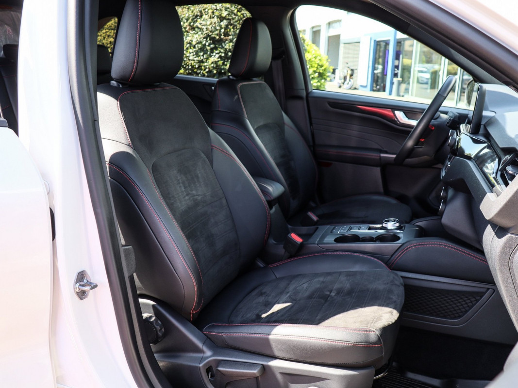 Ford Kuga - SUV/Off-road - Weiss - Gebrauchtwagen - Bild 7