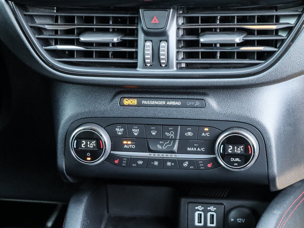 Ford Kuga - SUV/Off-road - Weiss - Gebrauchtwagen - Bild 10