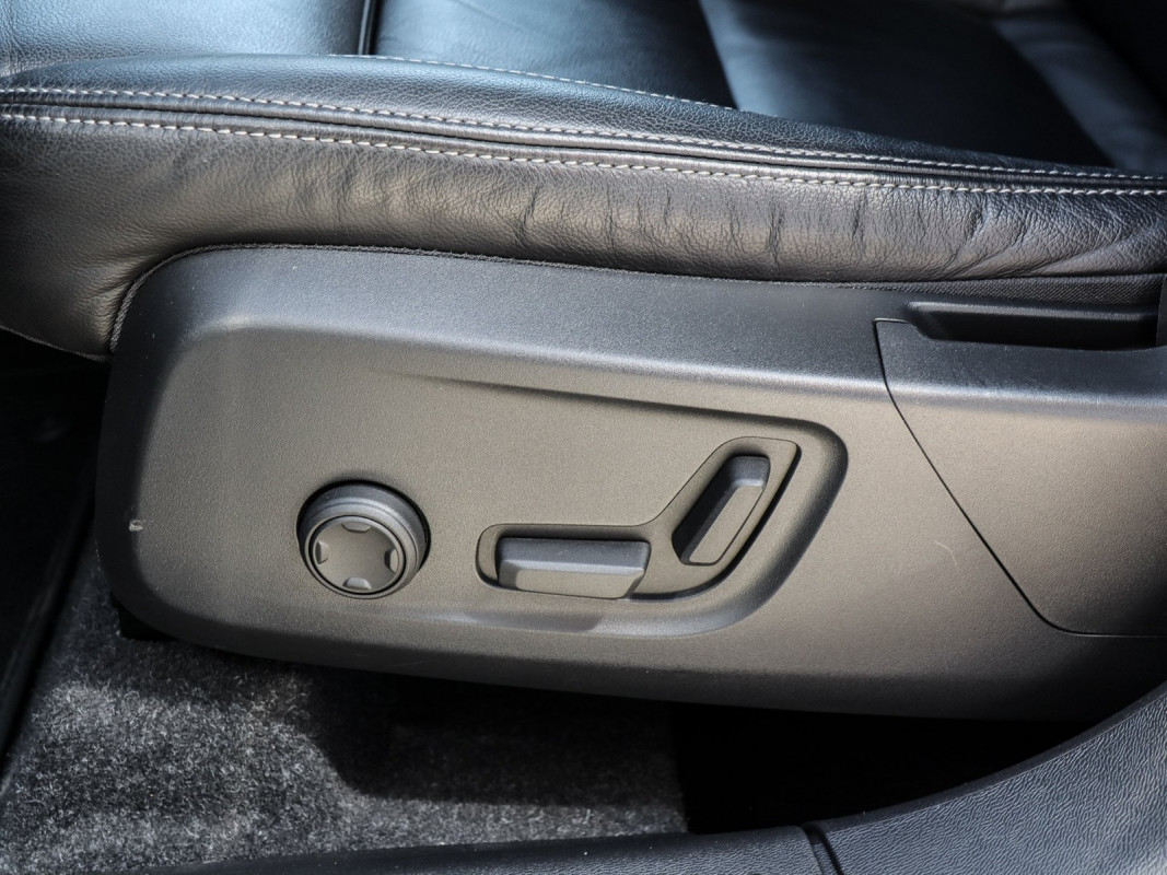 Volvo XC40 T5 Recharge - SUV/Off-road - Schwarz - Gebrauchtwagen - Bild 14