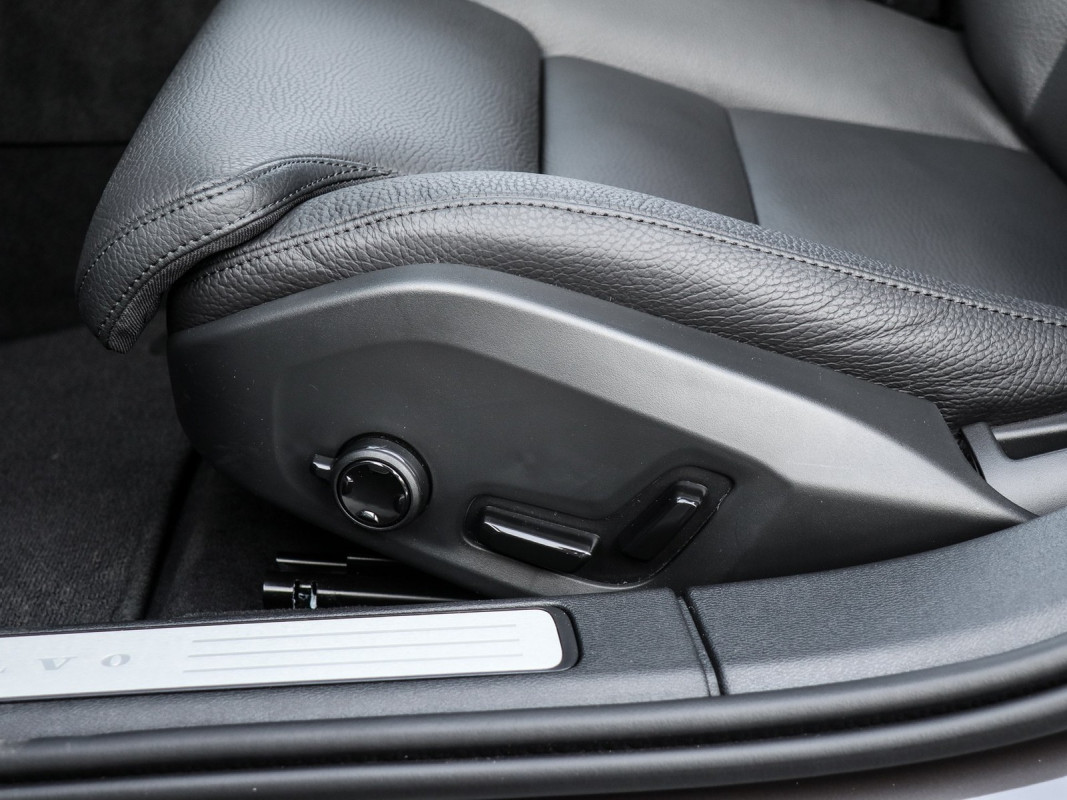 Volvo V60 T6 Recharge - Kombi - Grau - Gebrauchtwagen - Bild 15