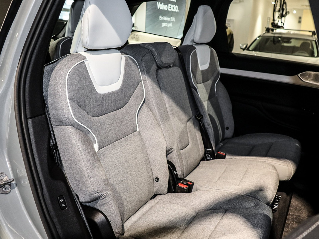 Volvo EX90 Twin Motor AWD - SUV/Off-road - Grau - Gebrauchtwagen - Bild 5