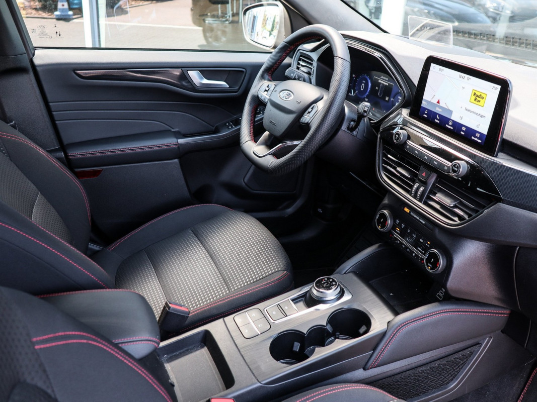 Ford Kuga - SUV/Off-road - Schwarz - Gebrauchtwagen - Bild 3
