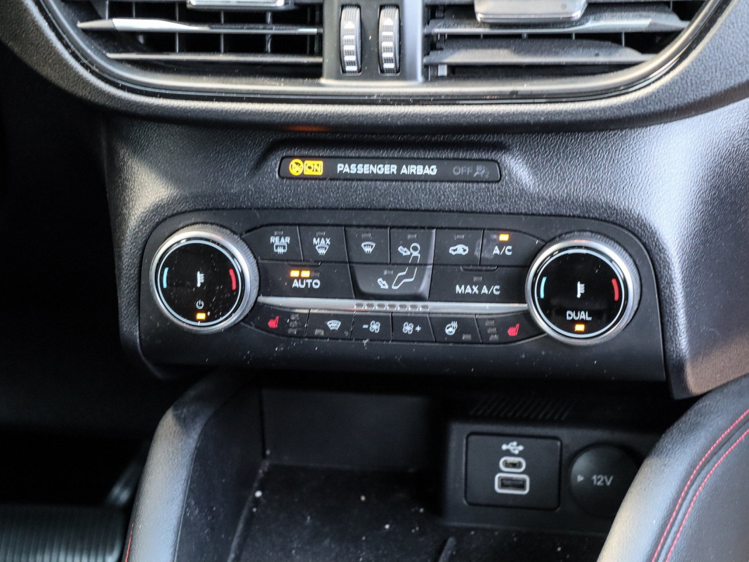Ford Kuga - SUV/Off-road - Schwarz - Gebrauchtwagen - Bild 10