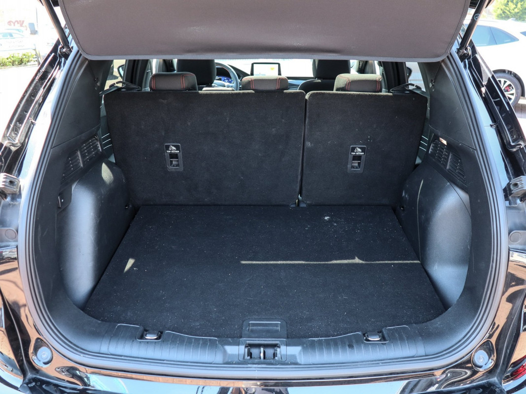 Ford Kuga - SUV/Off-road - Schwarz - Gebrauchtwagen - Bild 13