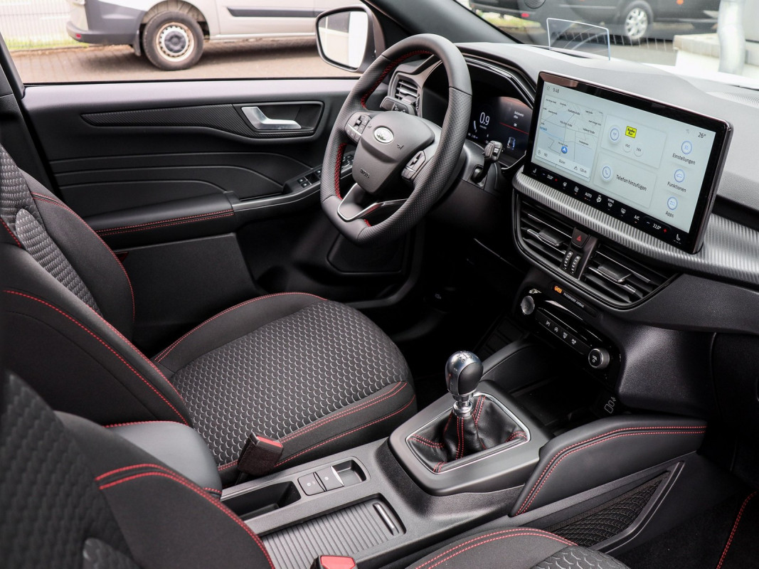 Ford Kuga - SUV/Off-road - Weiss - Gebrauchtwagen - Bild 3