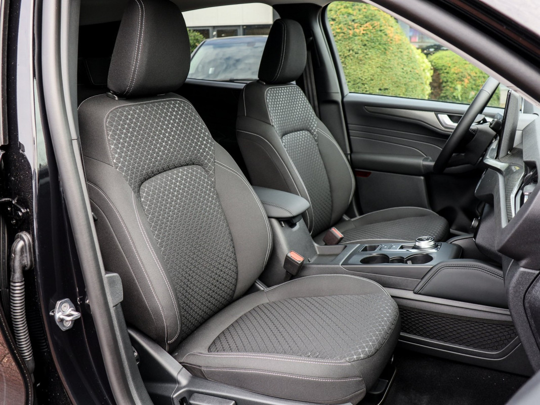Ford Kuga - SUV/Off-road - Schwarz - Gebrauchtwagen - Bild 7