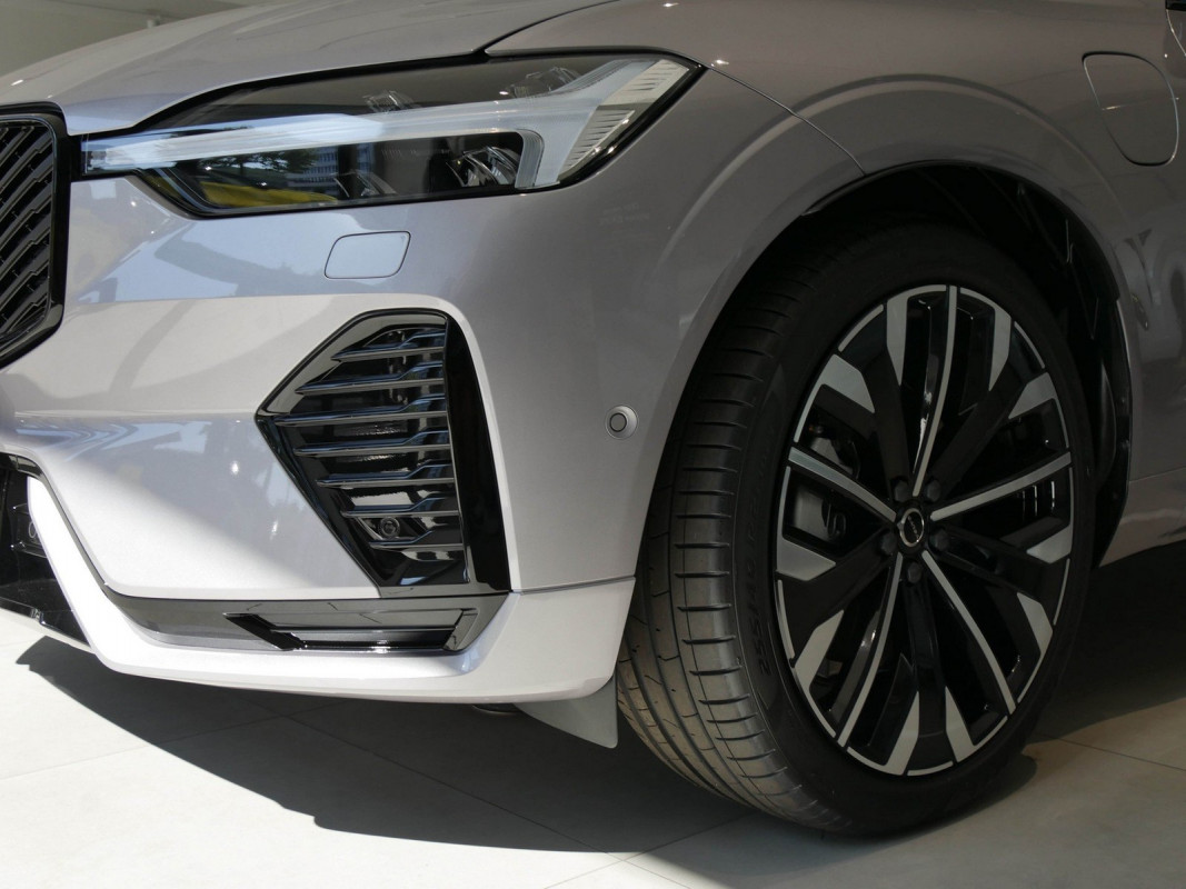 Volvo XC60 - SUV/Off-road - Silber - Gebrauchtwagen - Bild 6