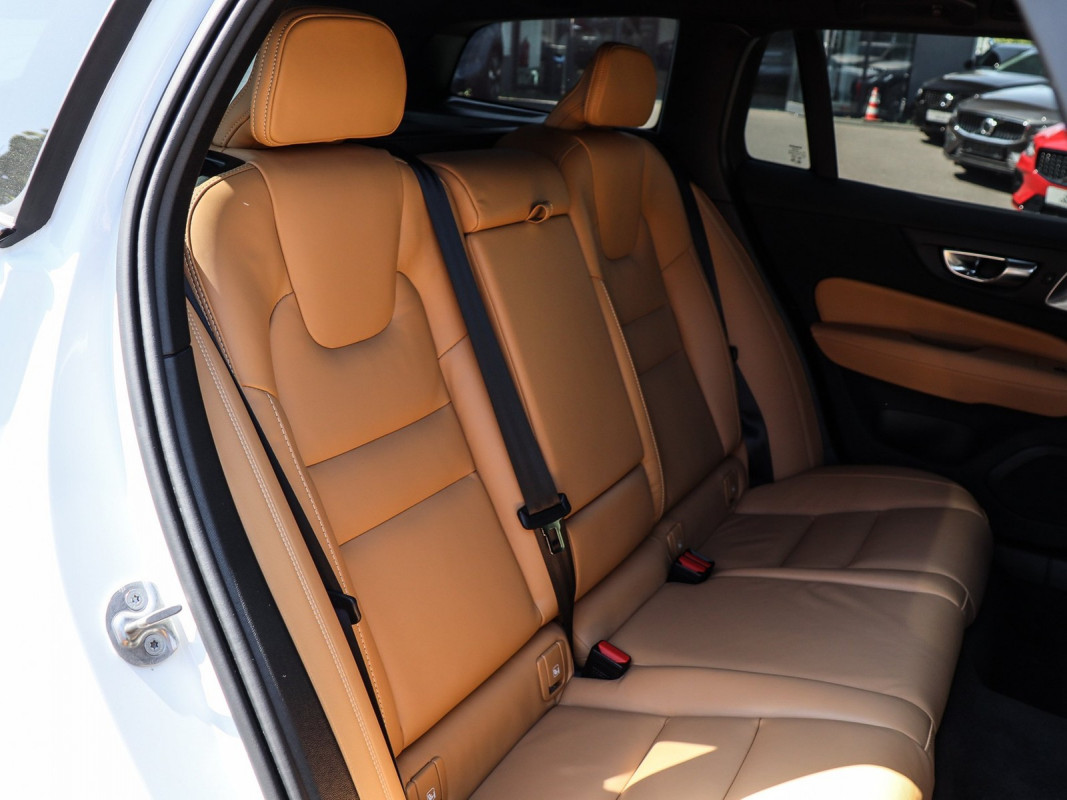 Volvo V60 B4 (B) - Kombi - Weiss - Gebrauchtwagen - Bild 5