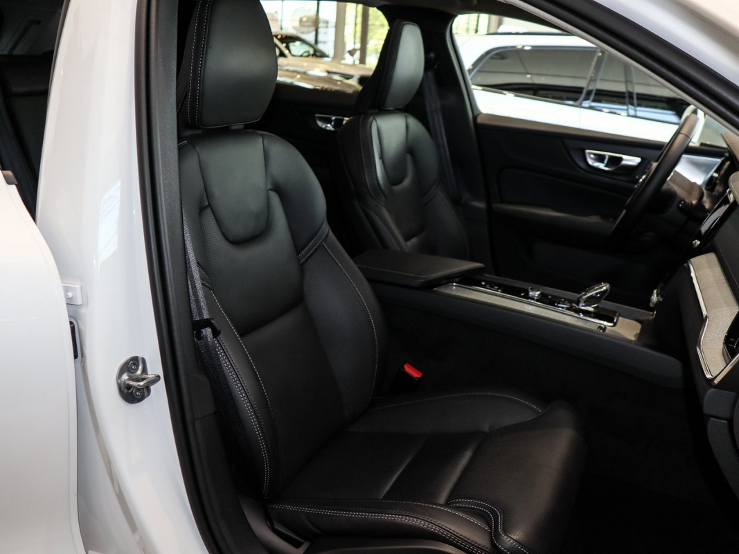 Volvo V60 Cross Country B5 (B) AWD - Kombi - Weiss - Gebrauchtwagen - Bild 7
