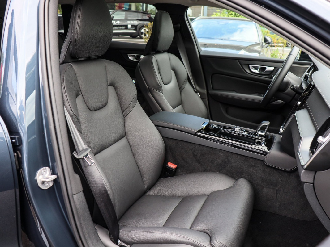 Volvo V60 T6 AWD - Kombi - Blau - Gebrauchtwagen - Bild 7