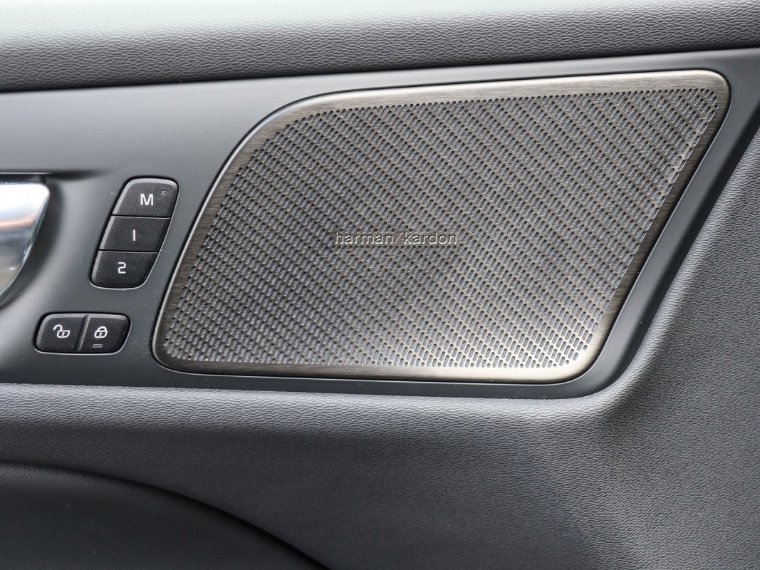 Volvo V60 T6 AWD - Kombi - Blau - Gebrauchtwagen - Bild 15