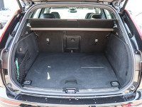 Volvo XC60 T6 AWD - SUV/Off-road - Schwarz - Gebrauchtwagen - Bild 11