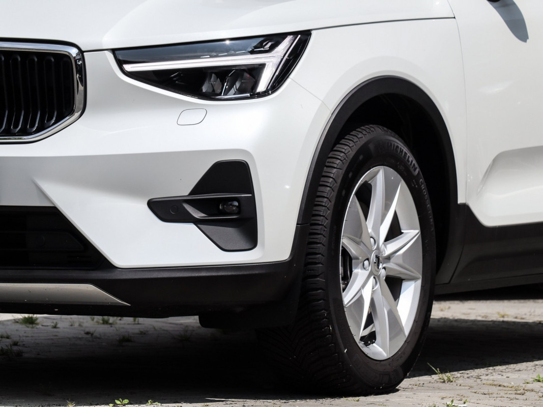 Volvo XC40 B3 (B) - SUV/Off-road - Weiss - Gebrauchtwagen - Bild 6